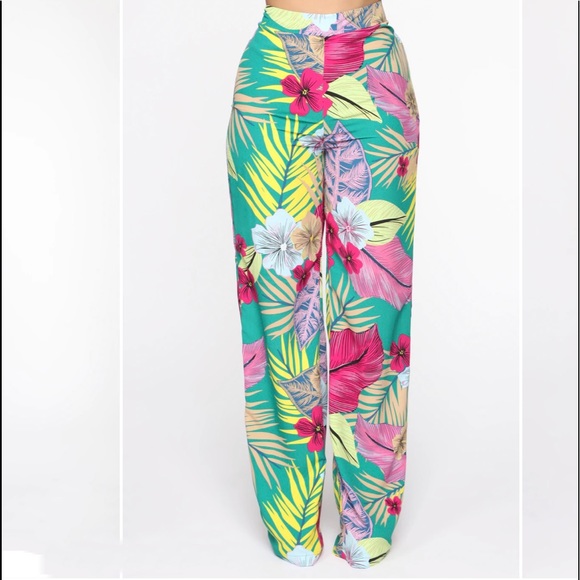 Like new Fashion Nova Women's Printed Pants Set Size S - Picture 13 of 14